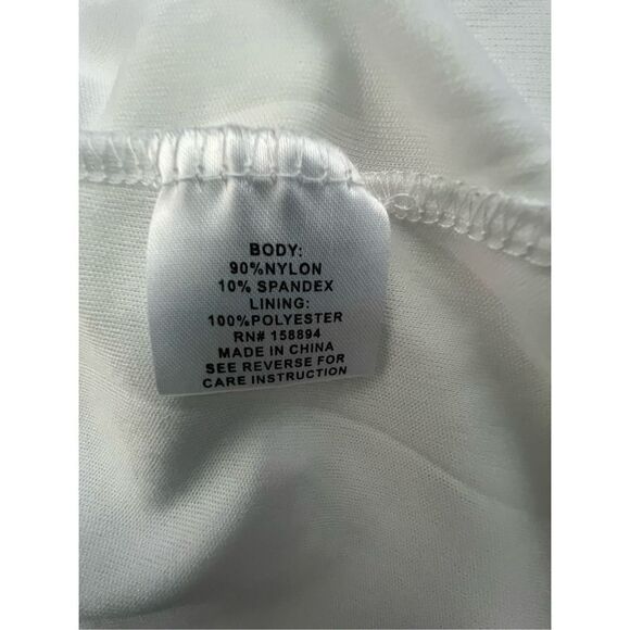 Shannon Ford New York Lace Blouse With Floral Design and Flowy Hems - Picture 5 of 5